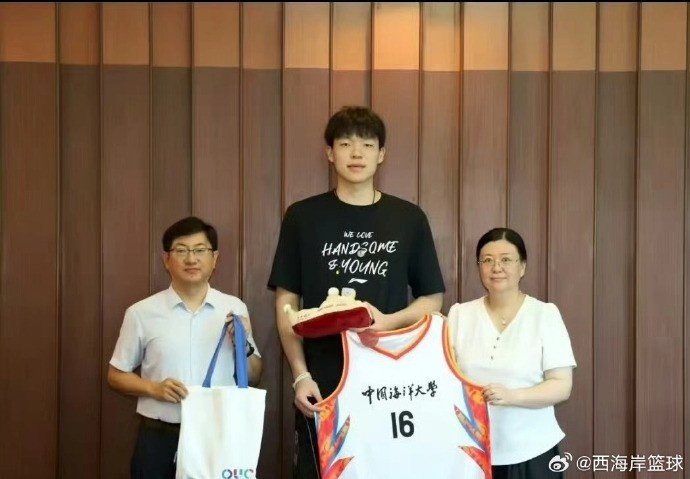 说席见证杨