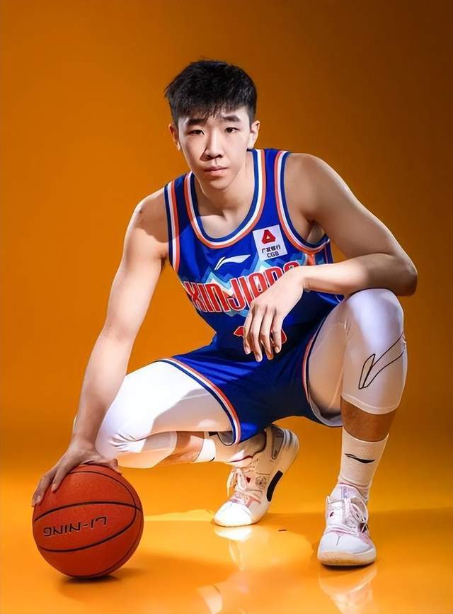 高中就读于