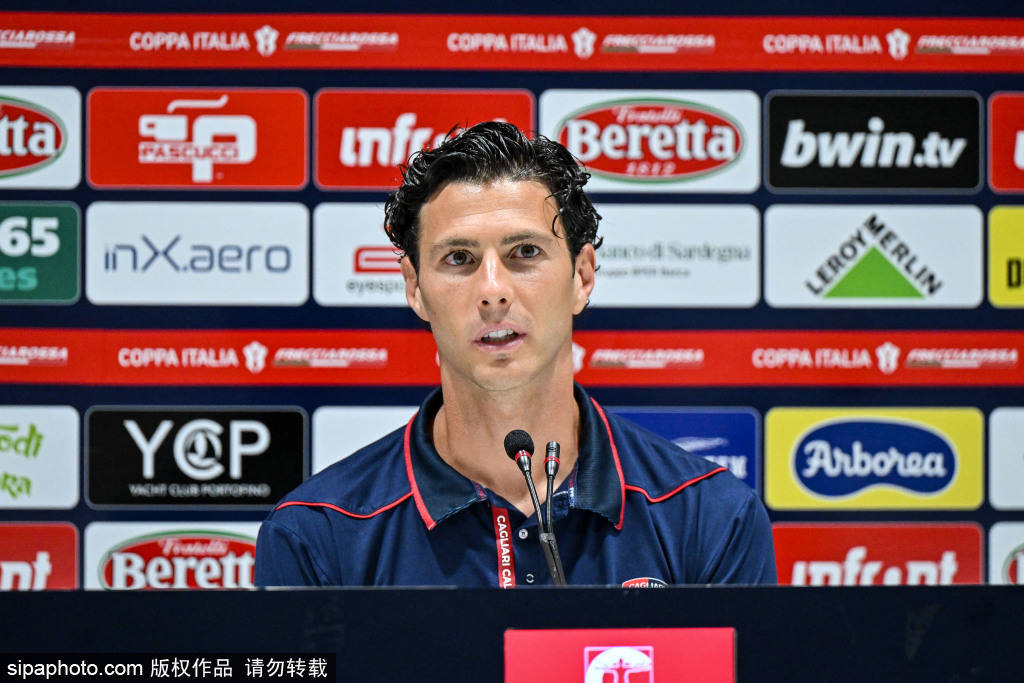 正如足球场, 球队的整体, 的执教哲学